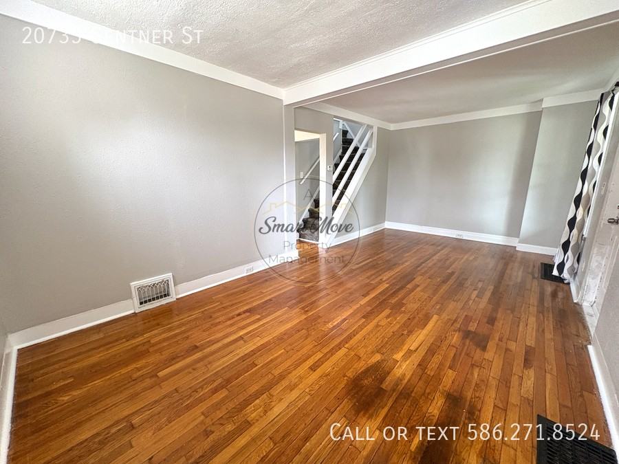 20735 Gentner St - Photo 4 of 20