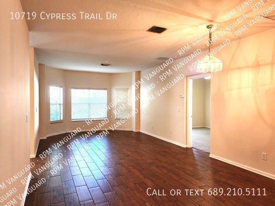 10719 Cypress Trail Dr - Photo 2 of 20