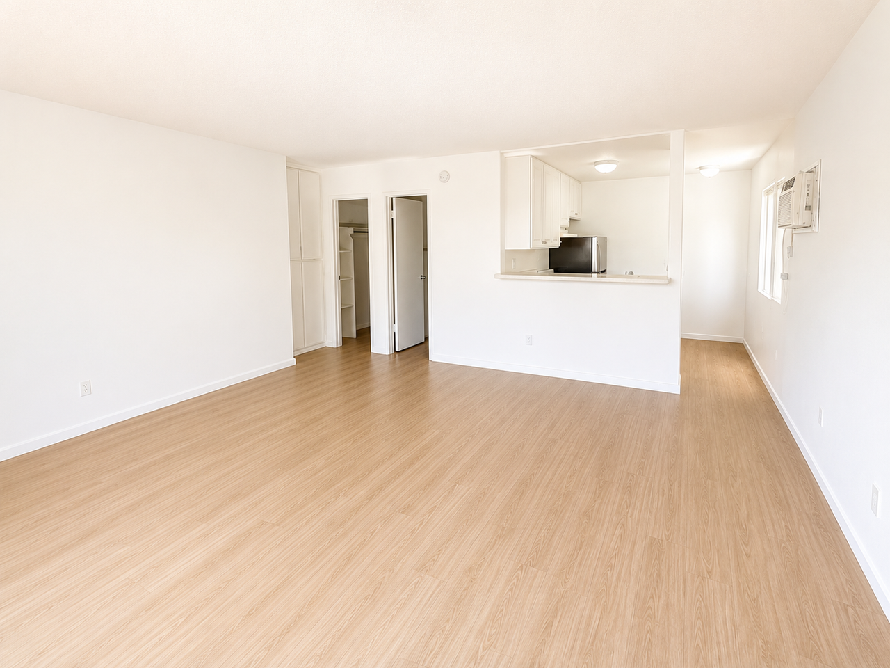 11438 Killion St #2 - Photo 3 of 8