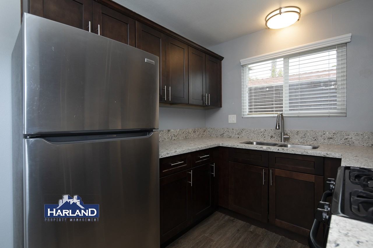 4515 Bancroft St - Photo 2 of 13