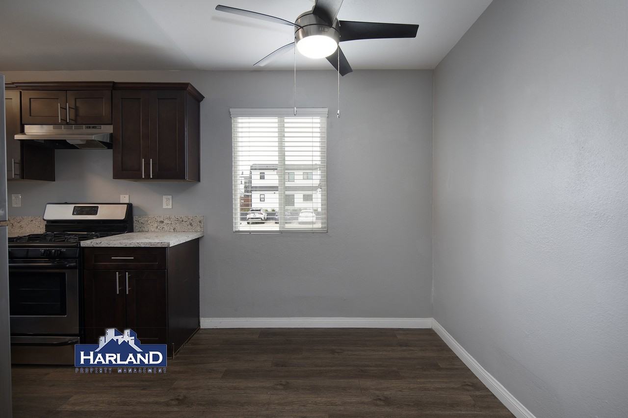 4515 Bancroft St - Photo 4 of 13