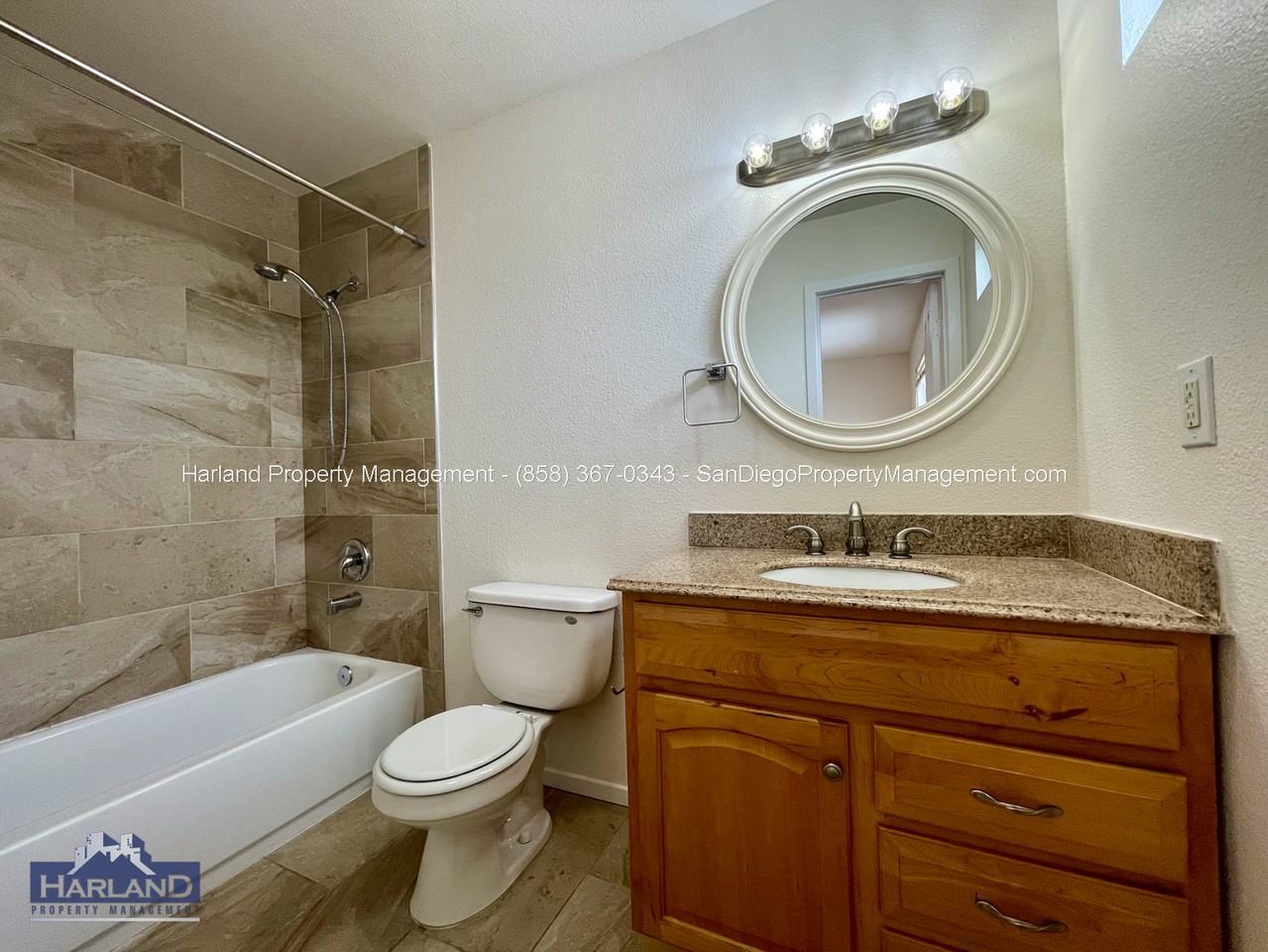 4810 68th St - Photo 7 of 9