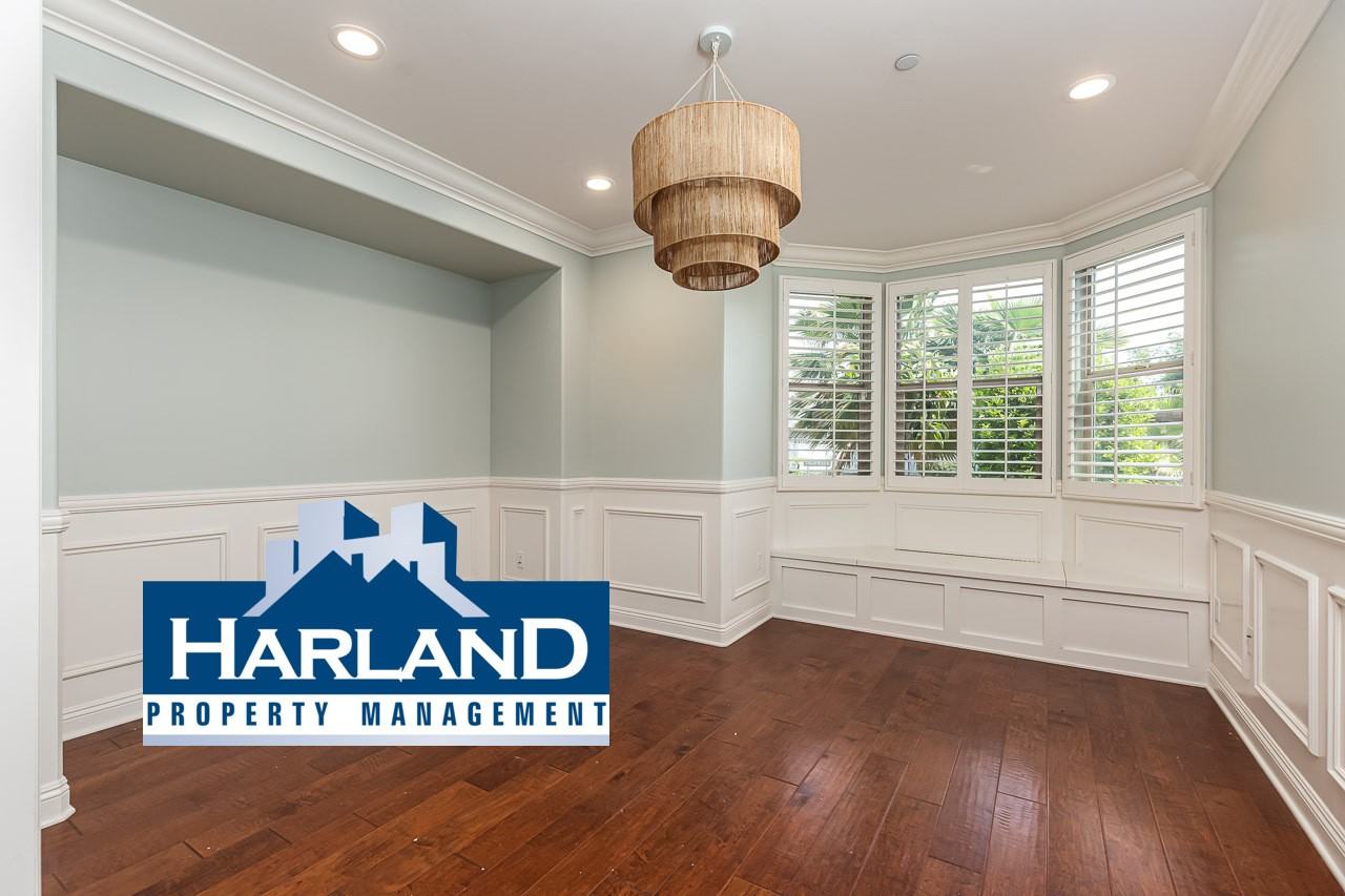 1368 Oliver Ave - Photo 3 of 32
