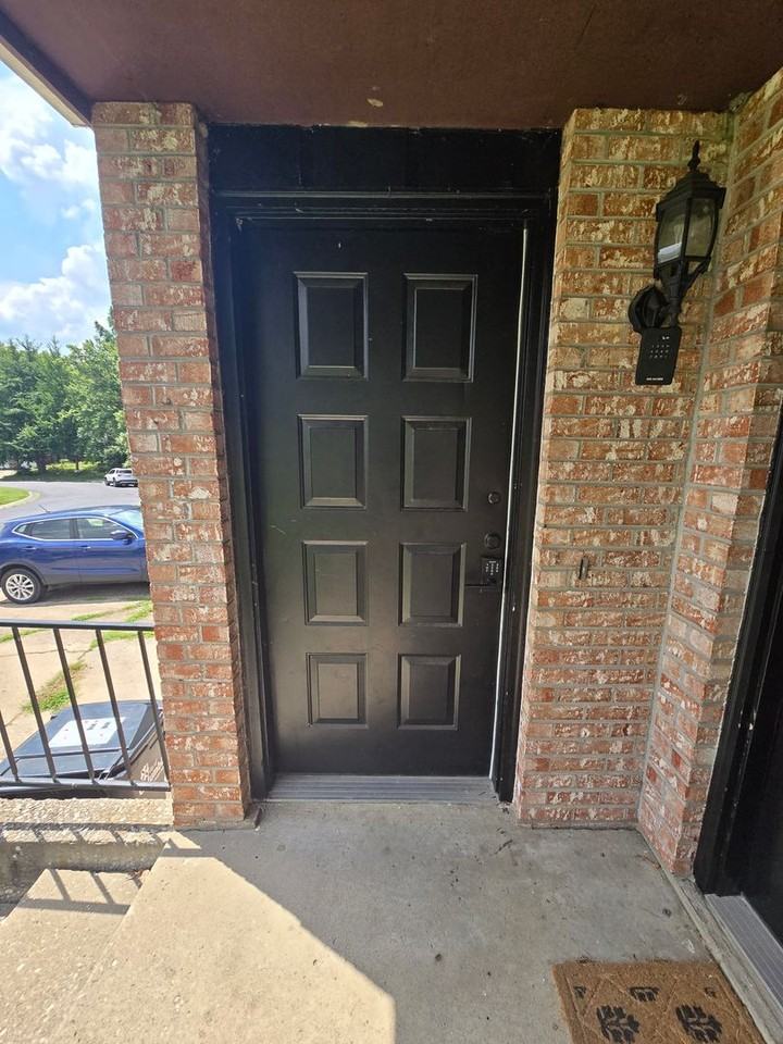 722 Pear Tree Cir - Photo 2 of 23