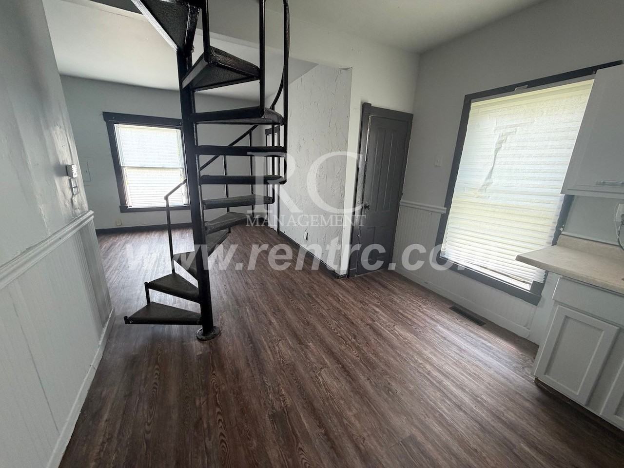 10 N 1st St #S - Photo 2 of 11