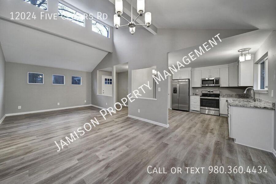 12024 Five Cedars Rd - Photo 7 of 27