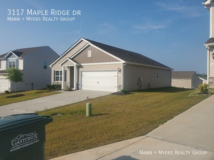 3117 Maple Ridge Dr - Photo 2 of 3
