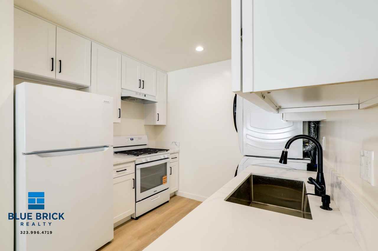 606 N 6th St #E - Photo 6 of 18