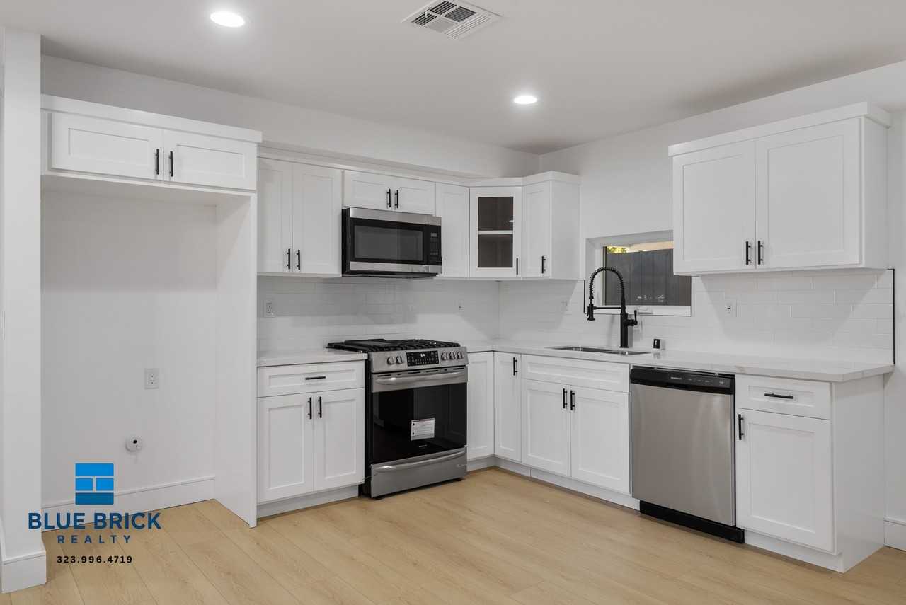 2708 S Cochran Ave #2708 - Photo 5 of 20
