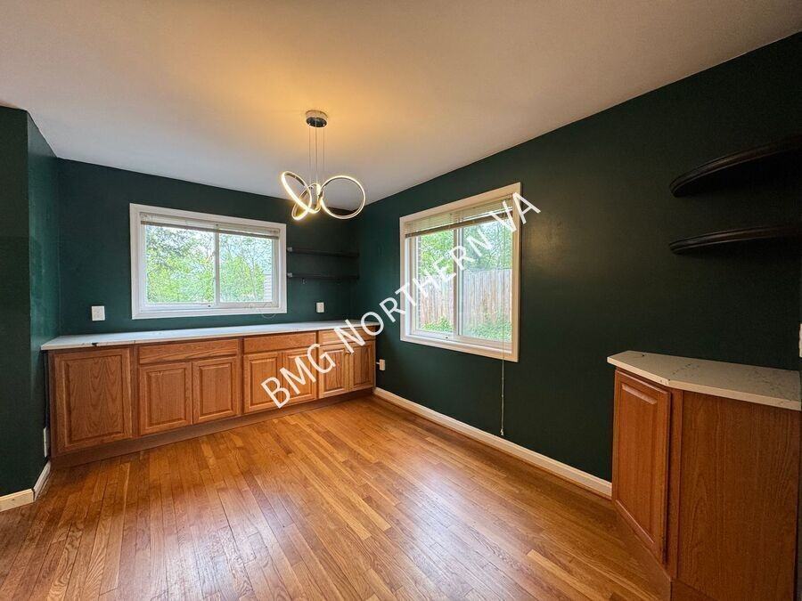 130 Cambridge Rd - Photo 4 of 32