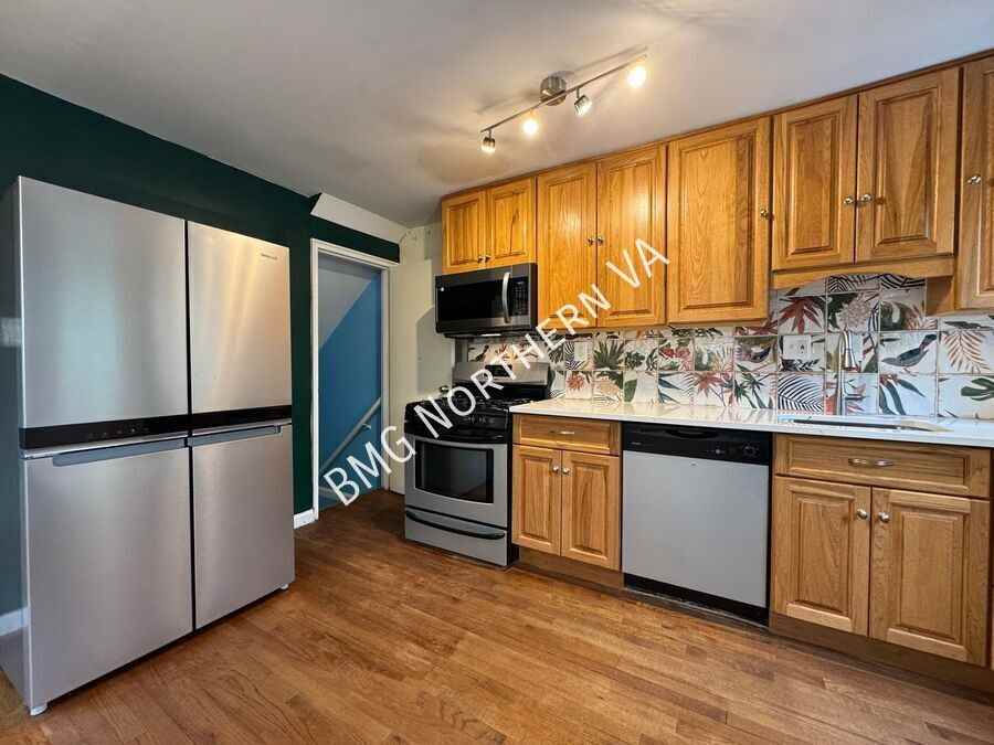 130 Cambridge Rd - Photo 7 of 32