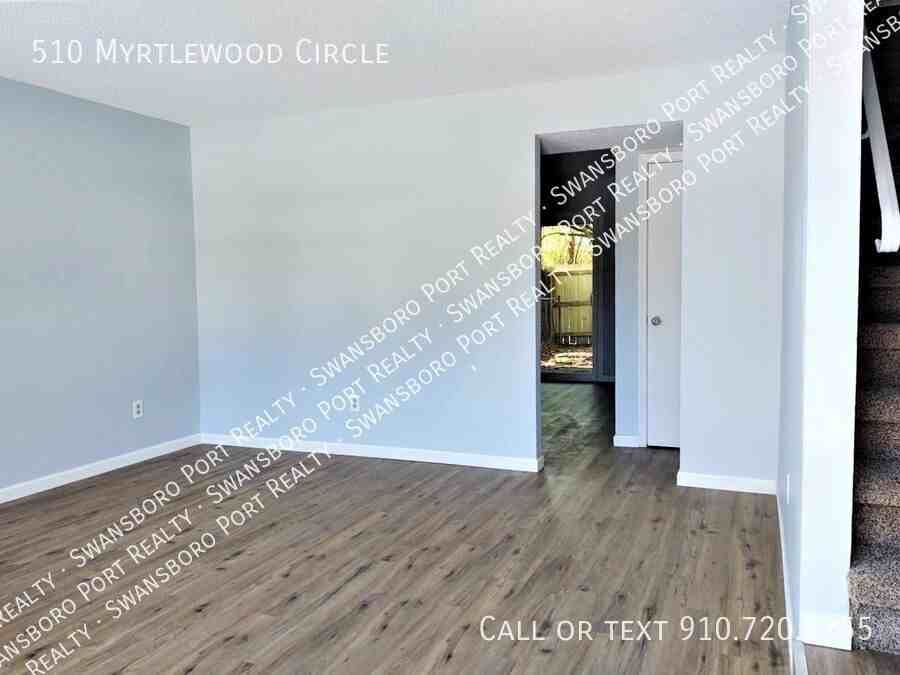 510 Myrtlewood Cir - Photo 2 of 11