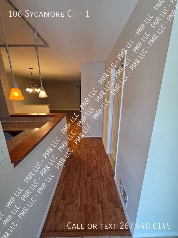 106 Sycamore Ct #1 - Photo 4 of 50