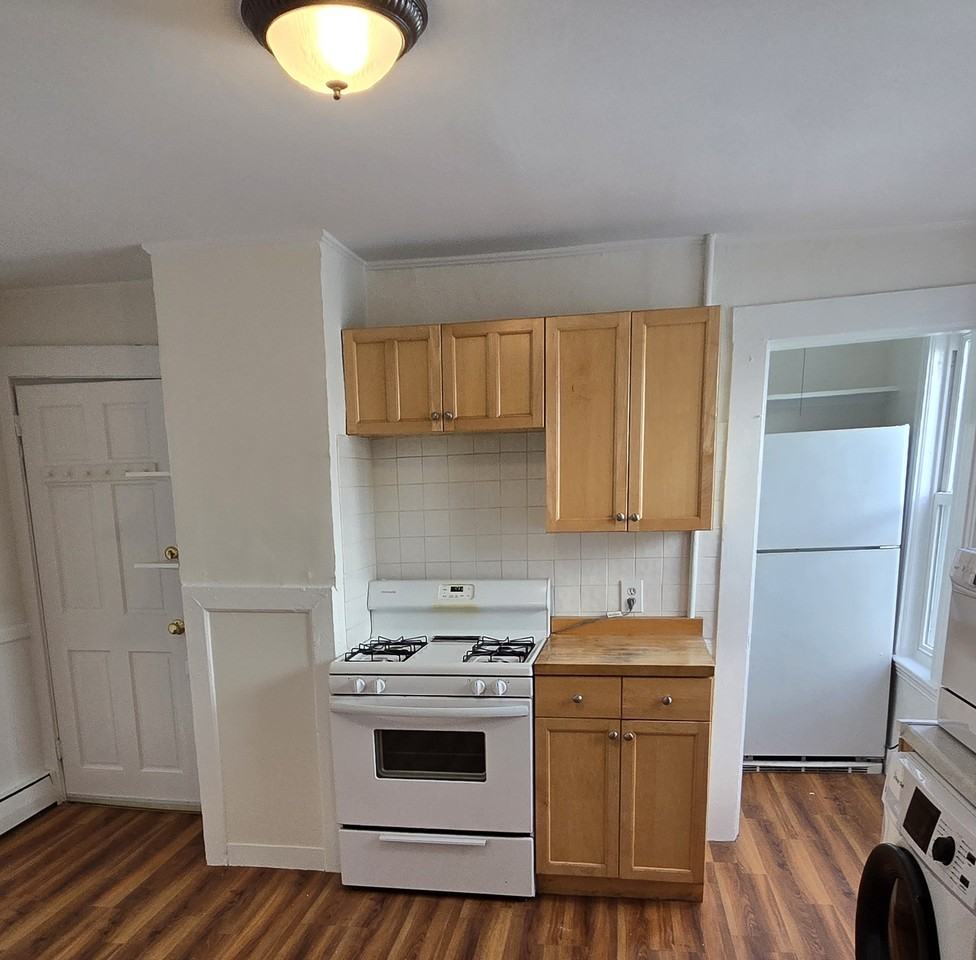 257 Highland Ave #2 - Photo 3 of 15
