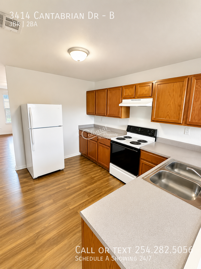 3414 Cantabrian Dr #B - Photo 4 of 8