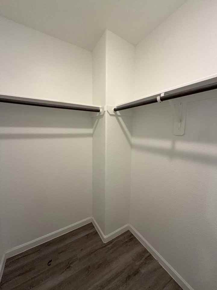 501 Hines Ave - Photo 7 of 19