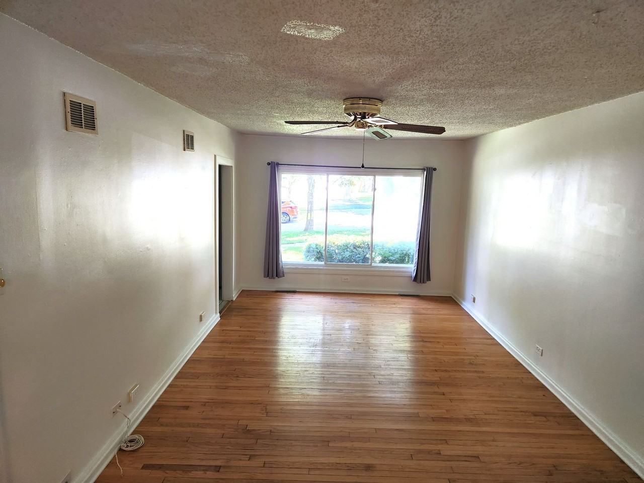 120 S Park St #1 - Photo 2 of 17