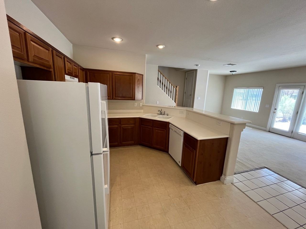 3213 Regal Swan Pl - Photo 5 of 18