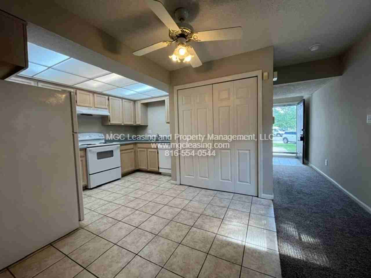 4620A Ne Whispering Winds Dr - Photo 4 of 20