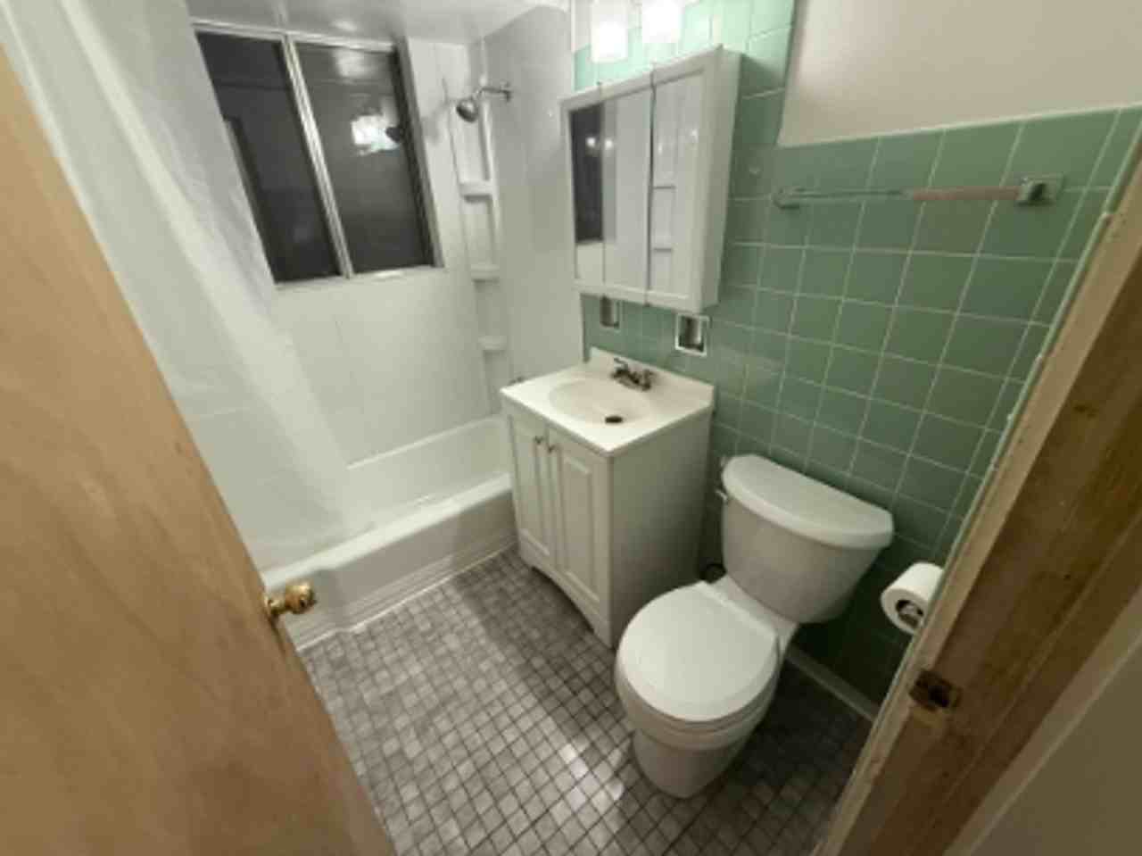 2439 Des Plaines Avenue - Photo 2 of 10