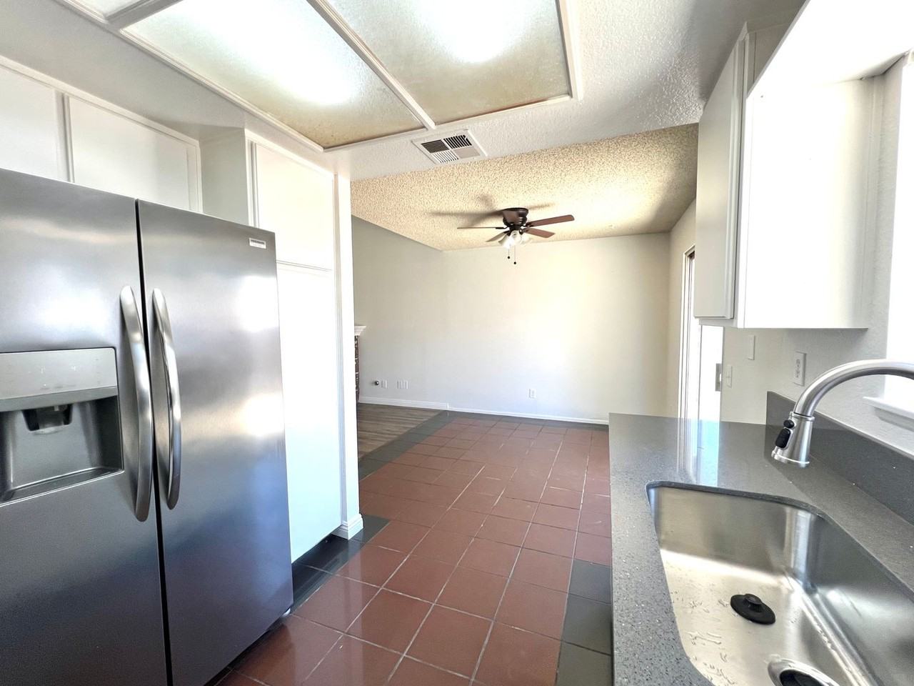 7284 Parkside Pl - Photo 7 of 21