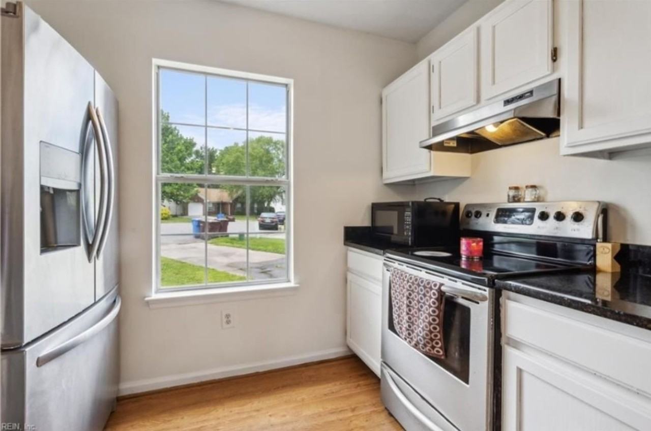 1246 Woods Way - Photo 5 of 16