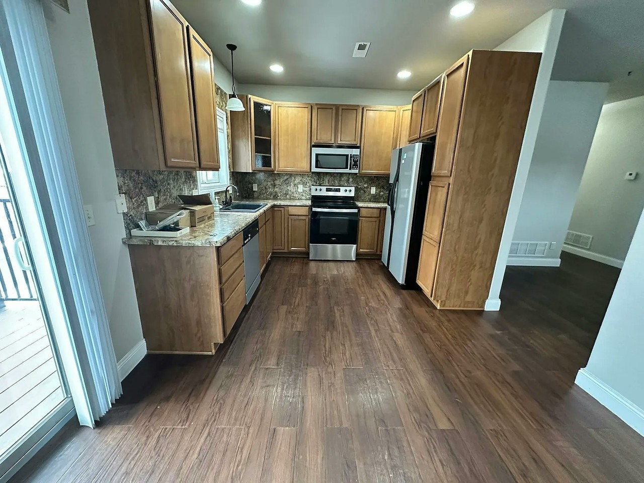 1111 Anamosa St, Unit 3 - Photo 2 of 17