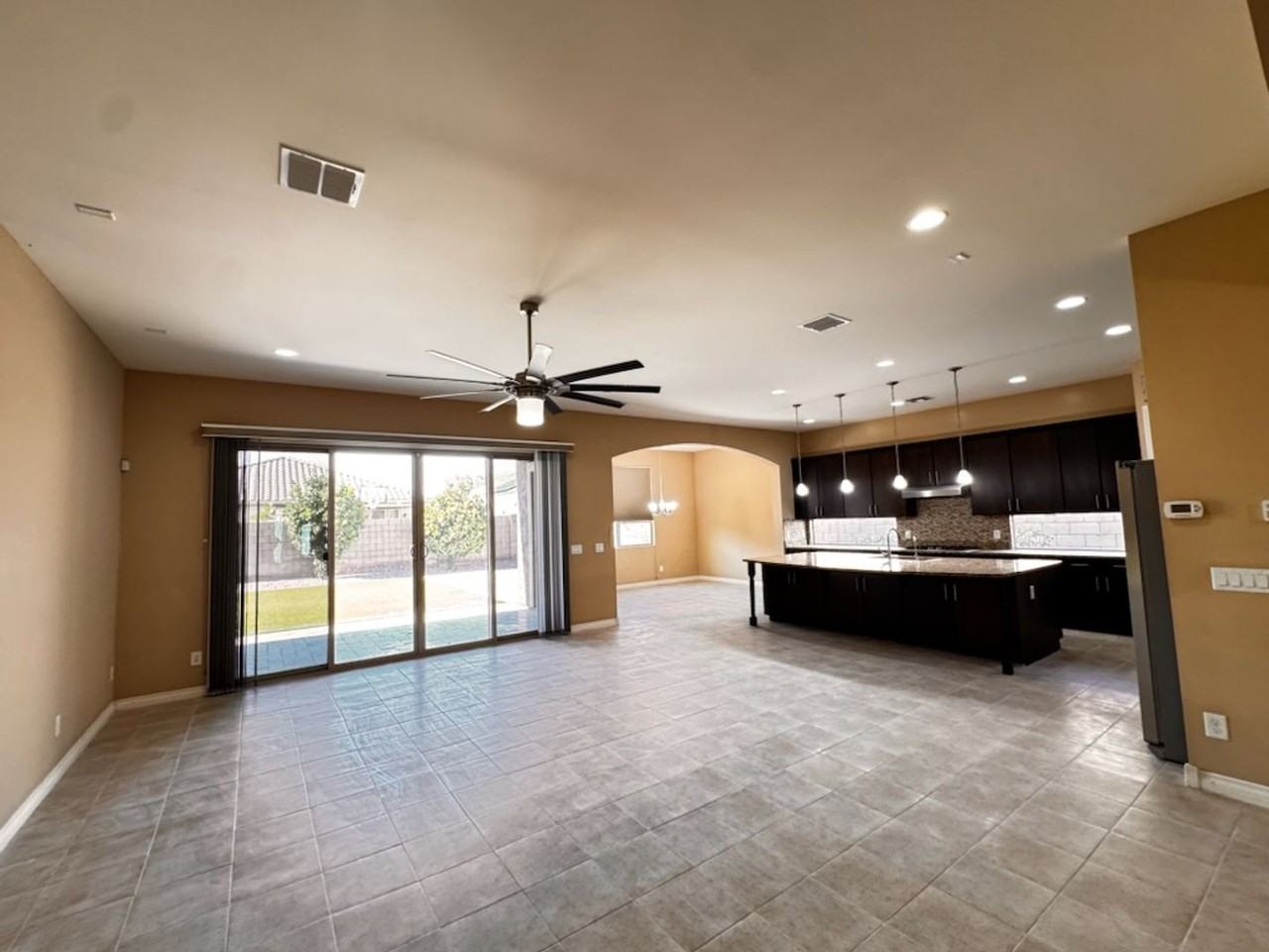 268 E Powell Way - Photo 6 of 50
