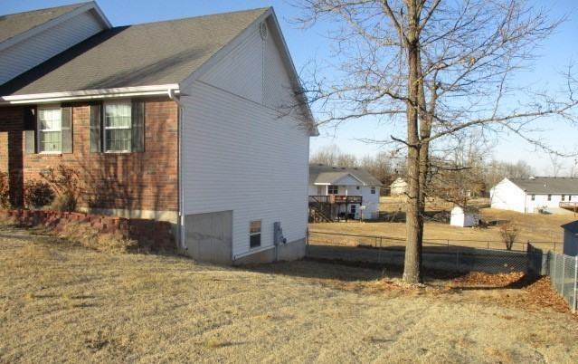 19658 Longview Rd - Photo 3 of 6