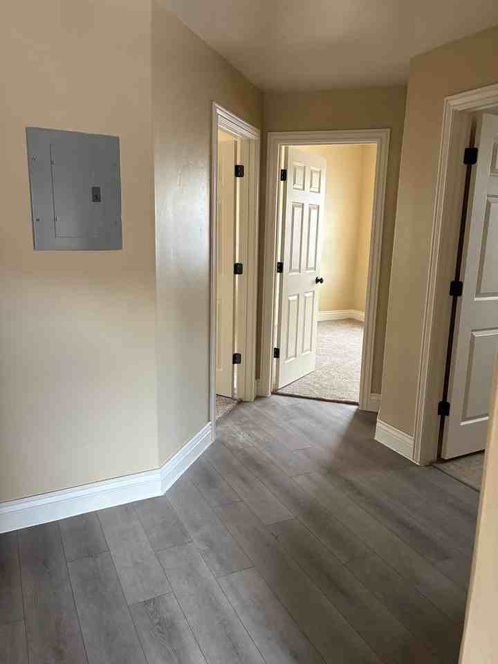 576 W 1045 N #B4 - Photo 7 of 13