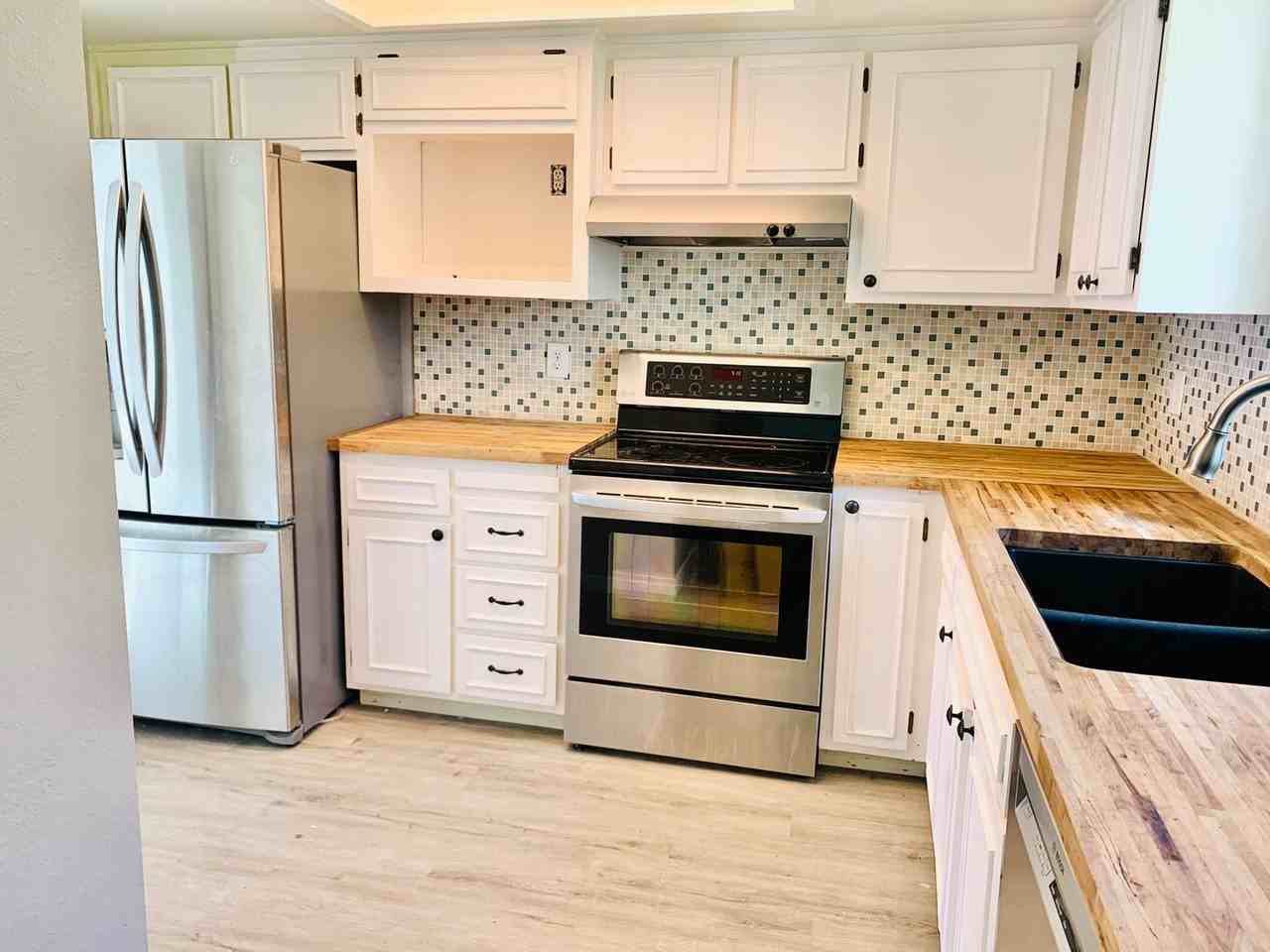 18530 52nd Ave W - Photo 6 of 8