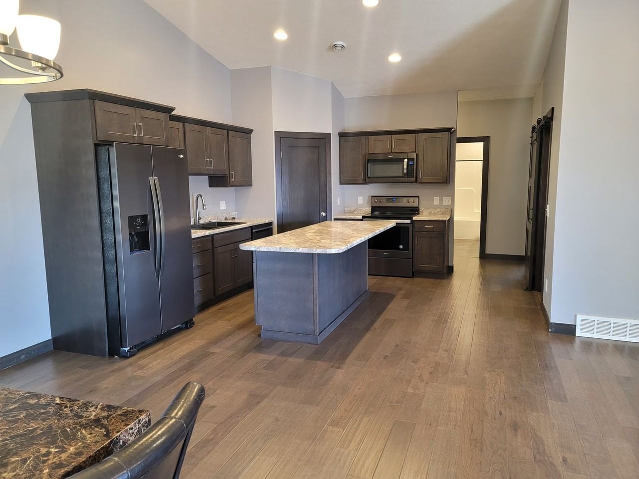 114 Devitt Dr - Photo 4 of 17