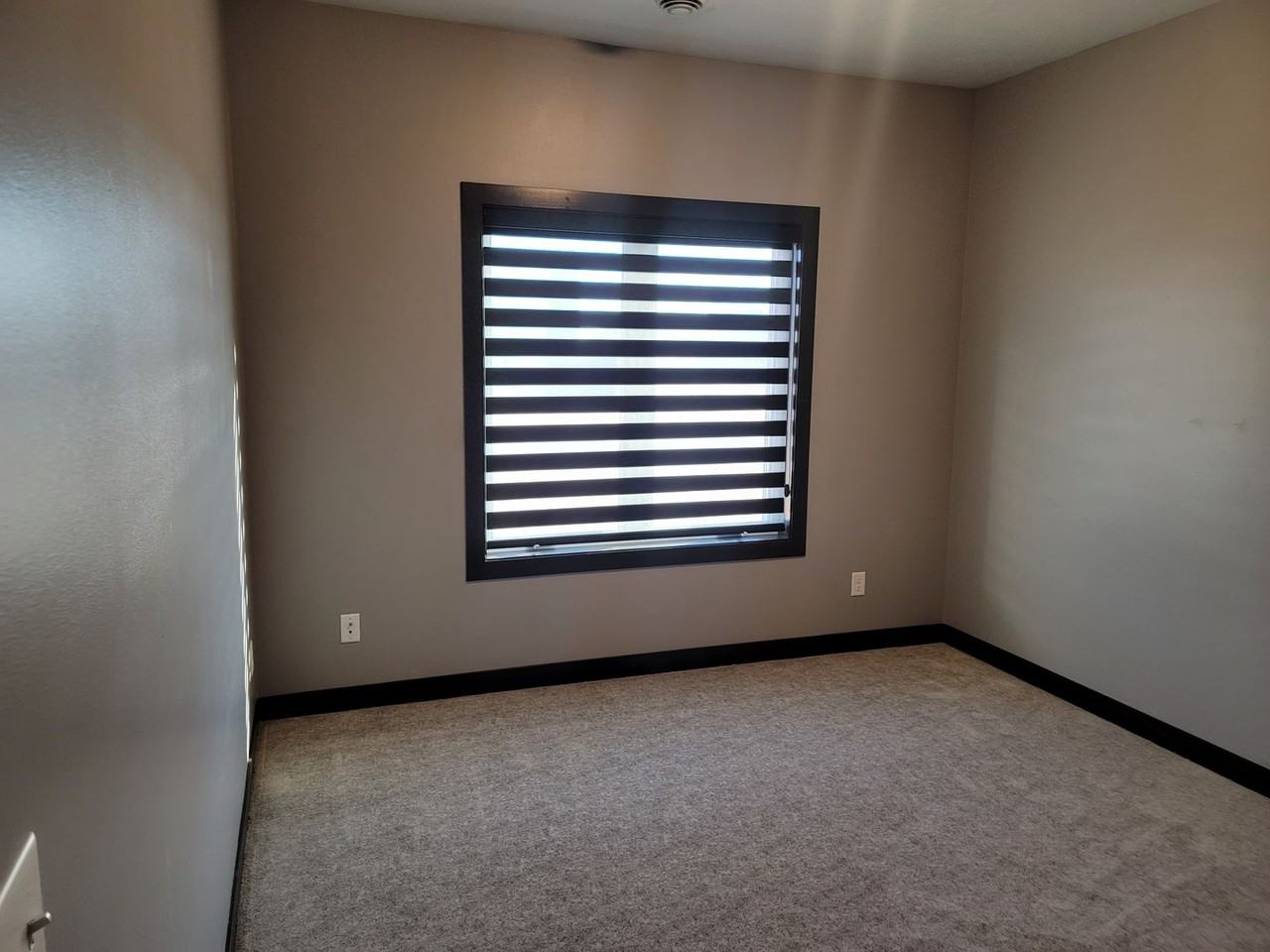 114 Devitt Dr - Photo 7 of 16