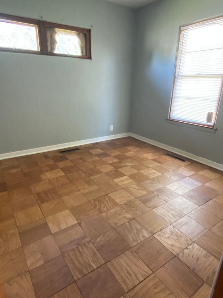 920 Ashland Ave - Photo 4 of 10