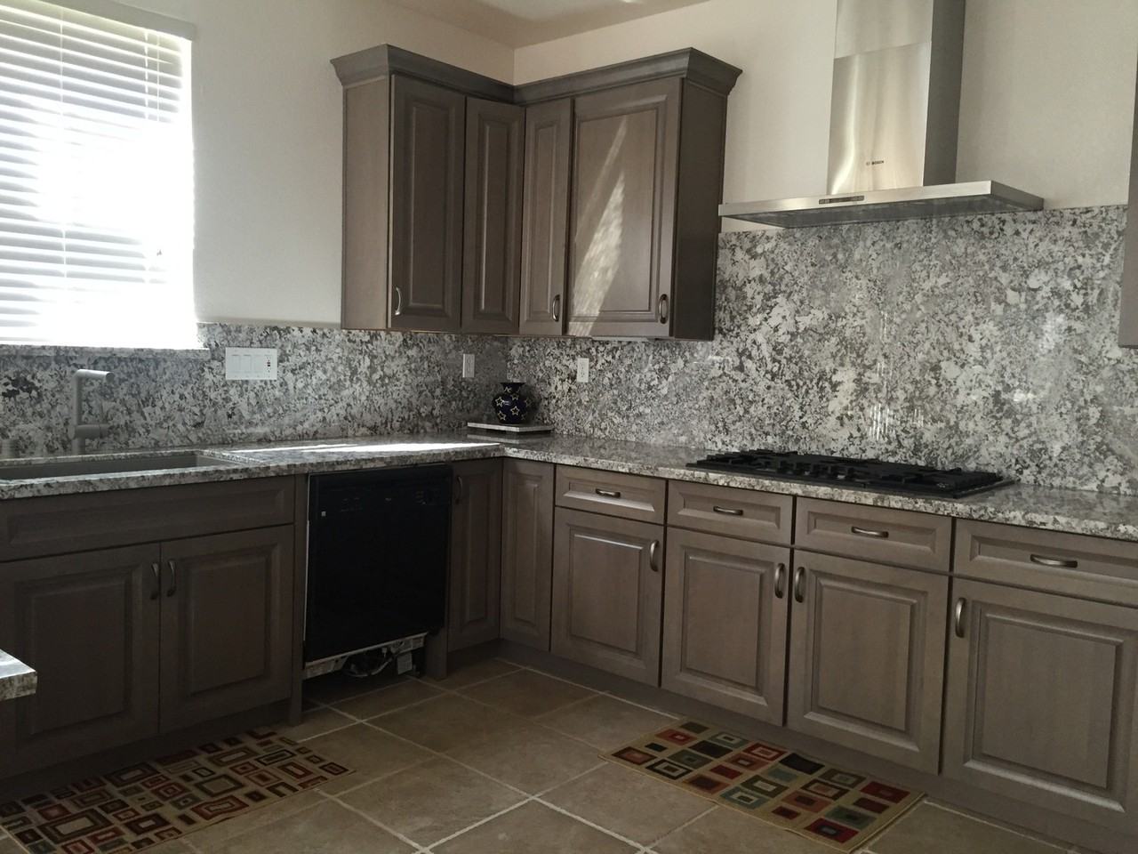 1571 Thurman Way - Photo 4 of 18