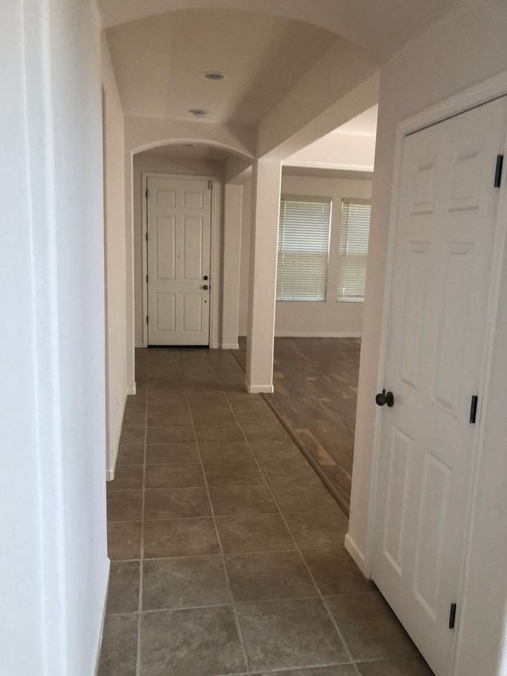 1571 Thurman Way - Photo 7 of 18
