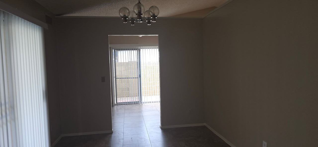 6407 W Brown St - Photo 7 of 27