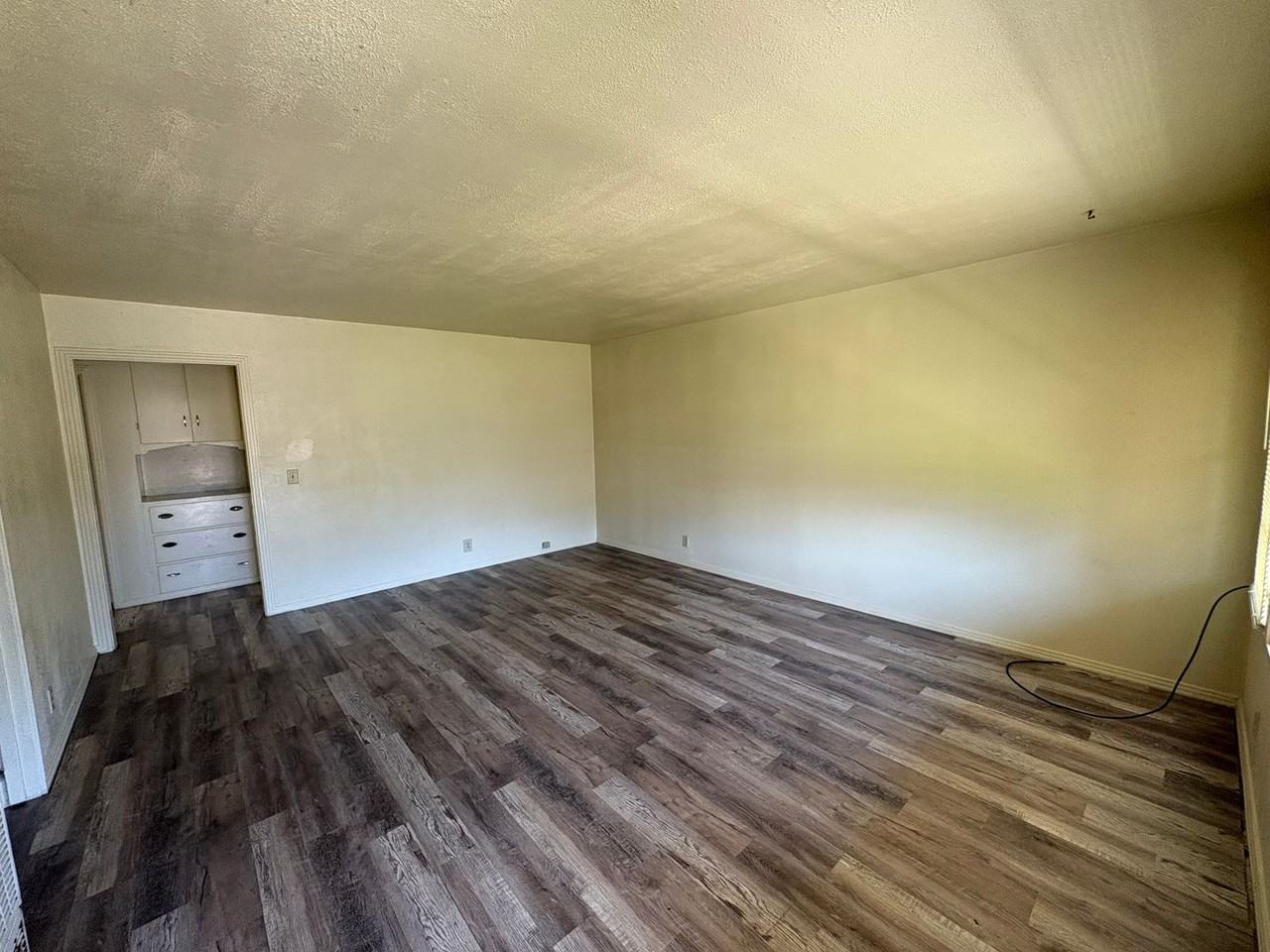 471 3rd Ave - Photo 3 of 10