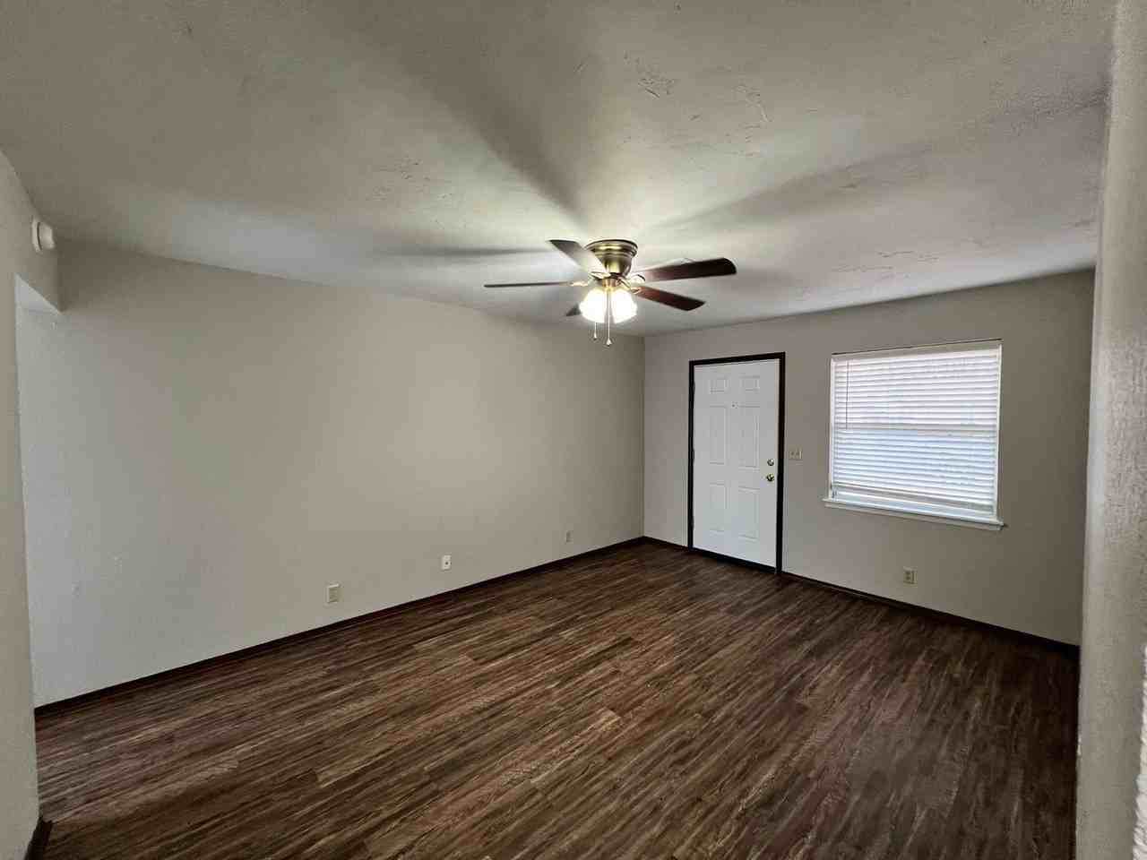 752 W Forest Dr - Photo 3 of 14
