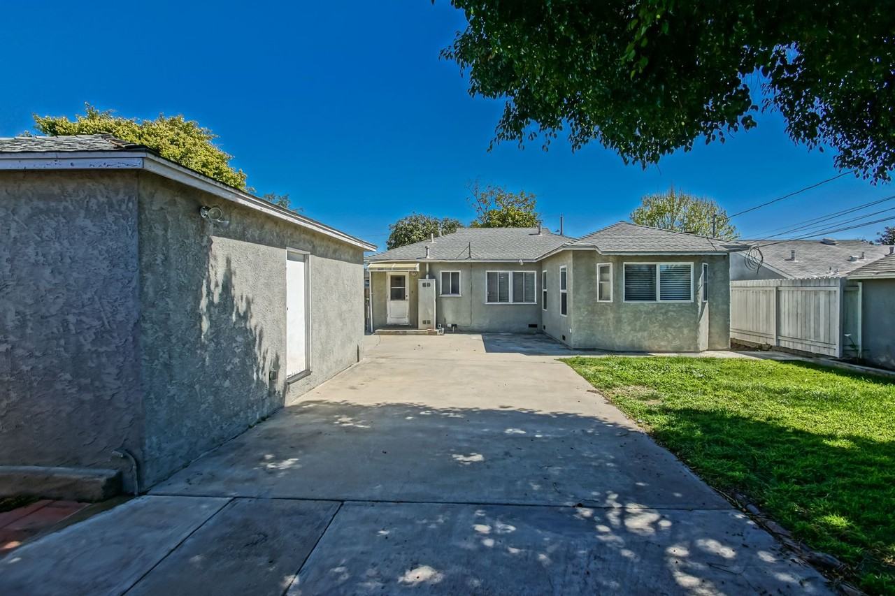 2911 Blaisdell Ave - Photo 4 of 38