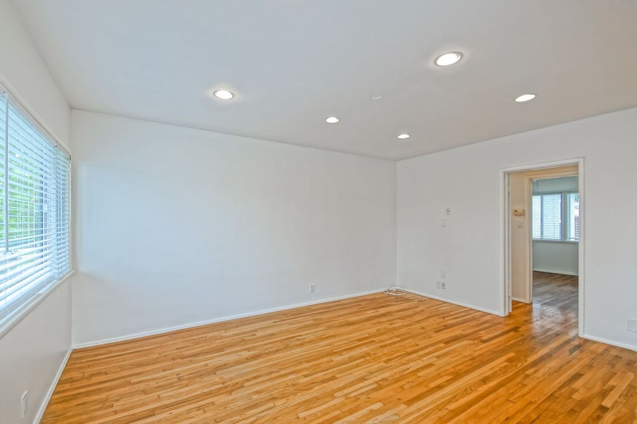 2911 Blaisdell Ave - Photo 6 of 38