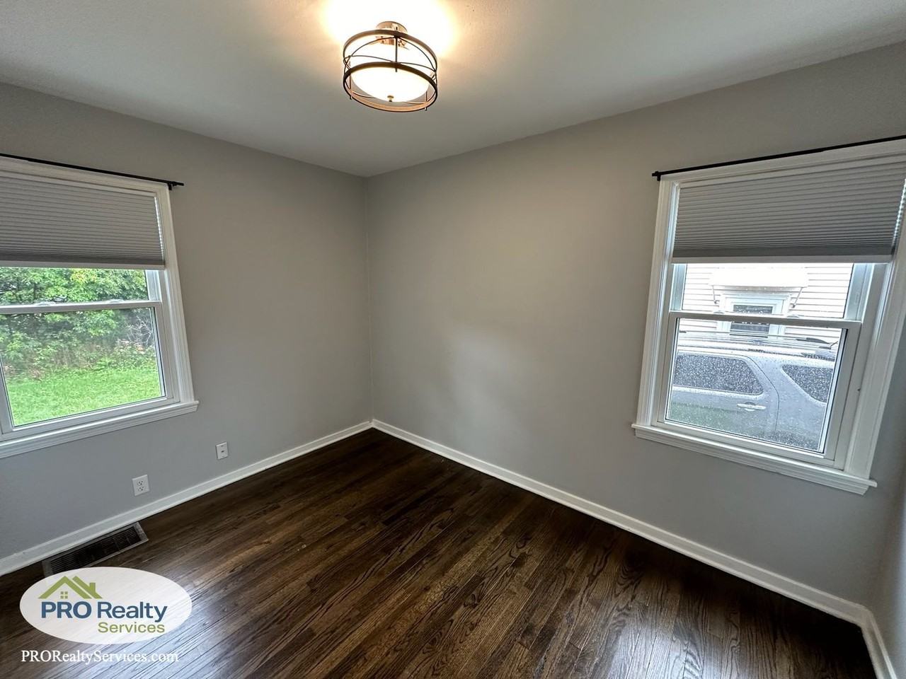 3238 Rhode Island Ave S - Photo 6 of 21