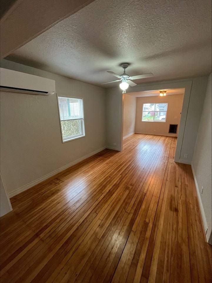 815 E St - Photo 5 of 9