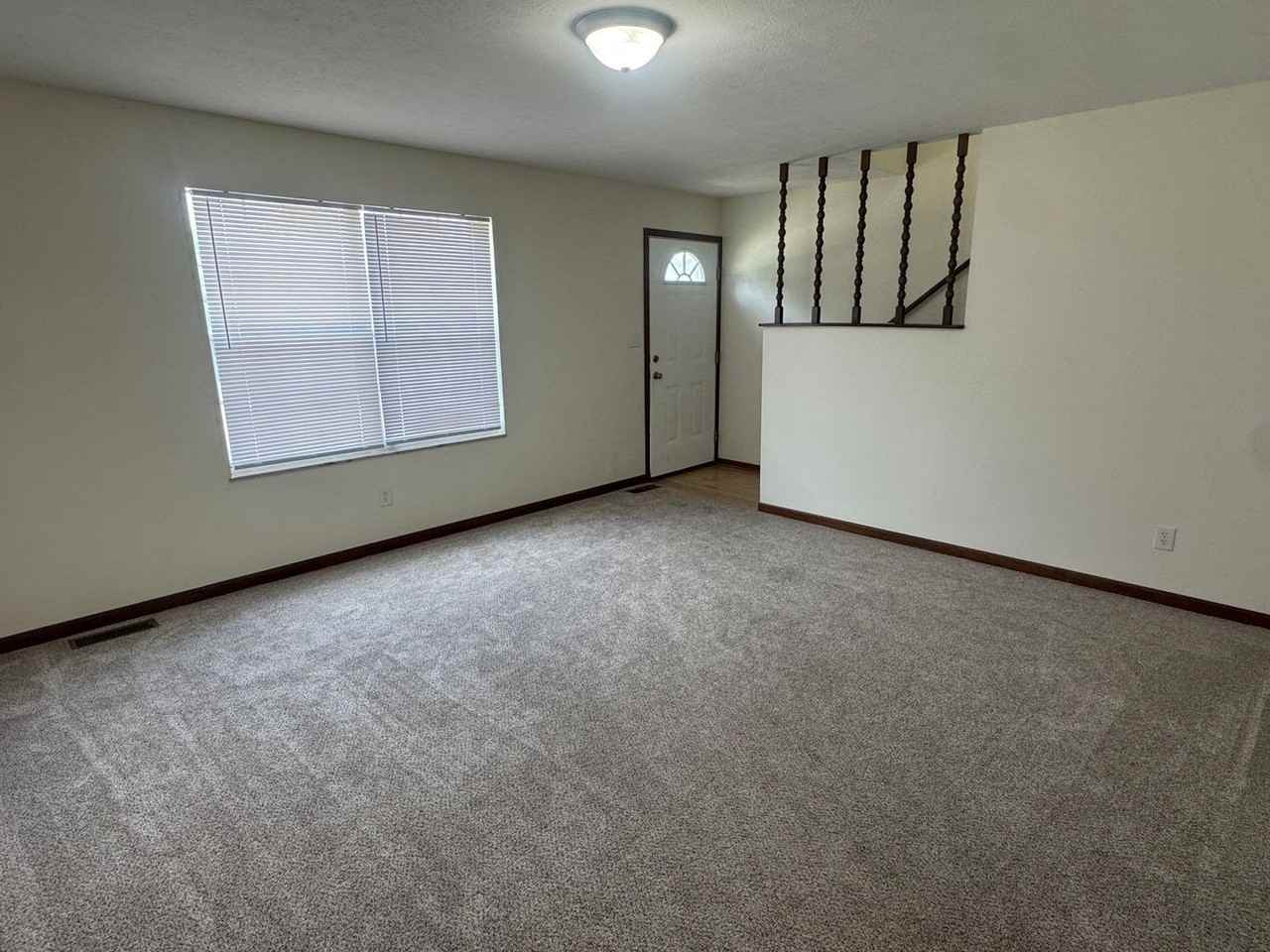 41 Campbell Dr - Photo 3 of 13