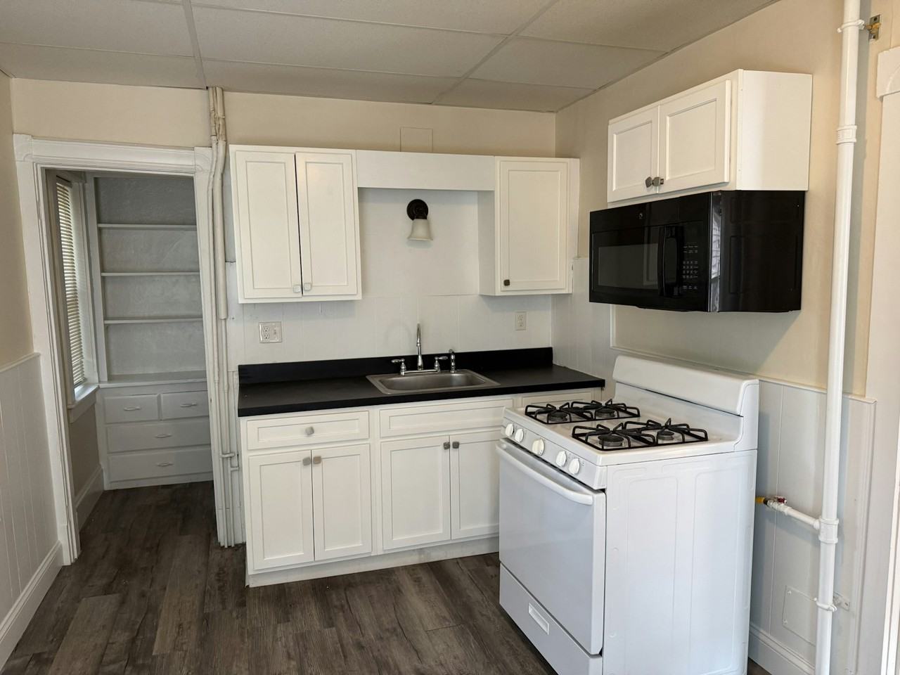 242 Fort Pleasant Avenue, Unit 2L - Photo 5 of 10