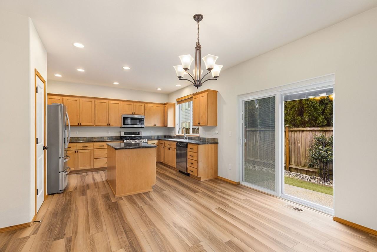 126 195th Pl Sw - Photo 5 of 28