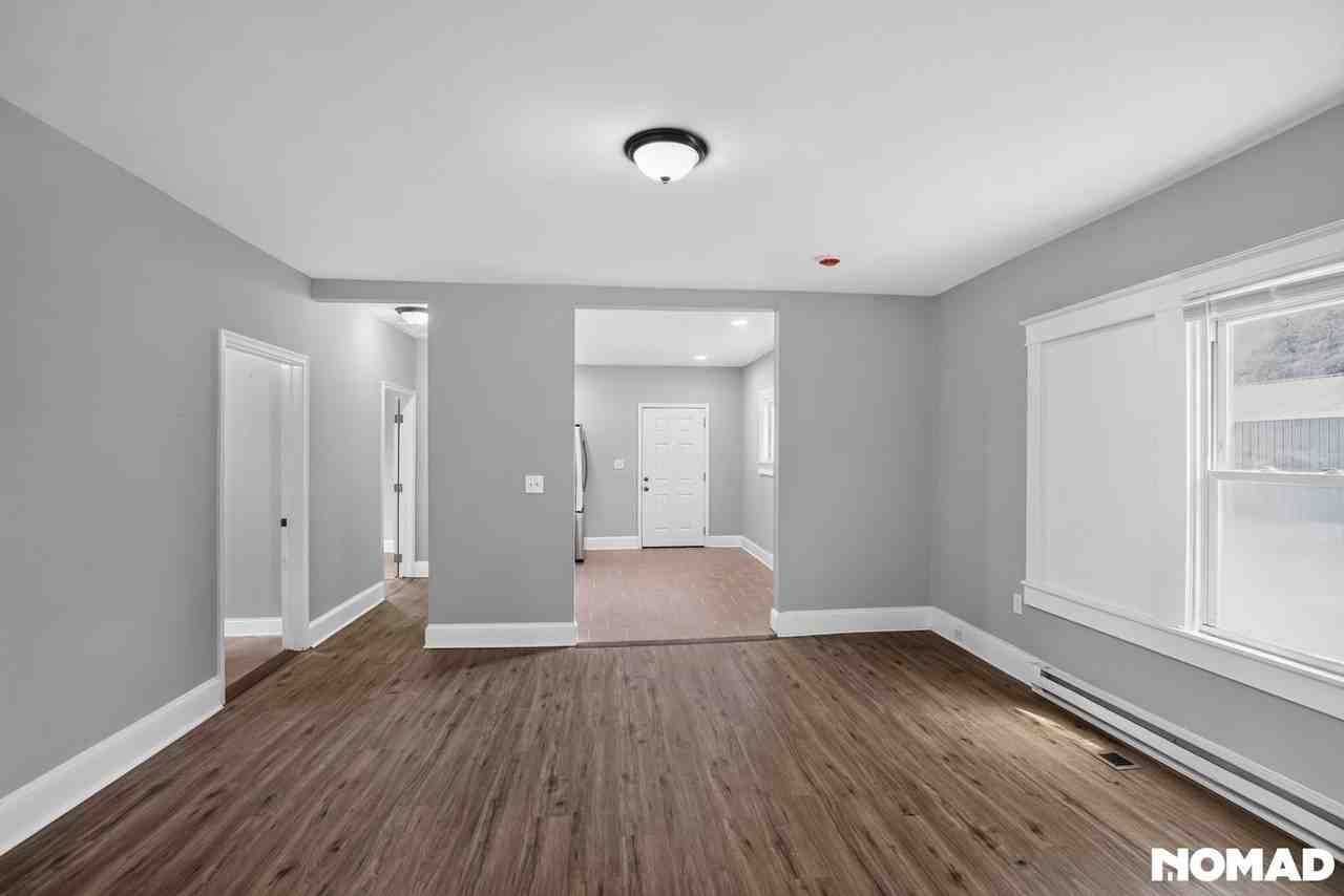 12320 Eastern Ave - Photo 2 of 37