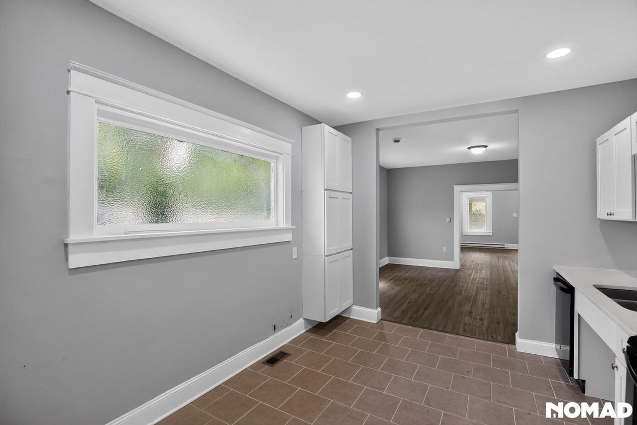 12320 Eastern Ave - Photo 6 of 37