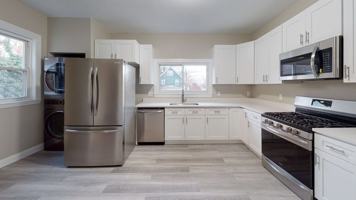 featured image of 2 Washington St #2