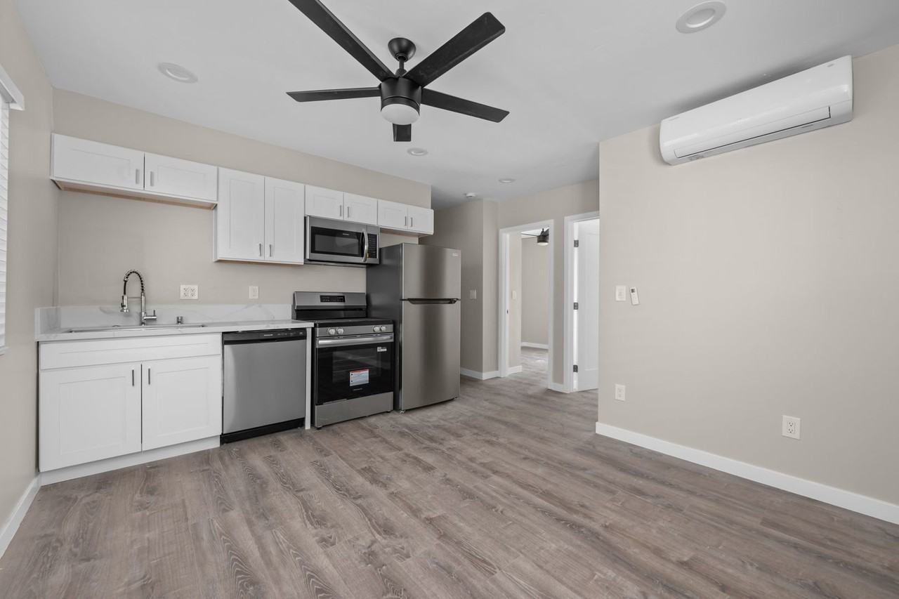 6213 Mesita Dr - Photo 3 of 12